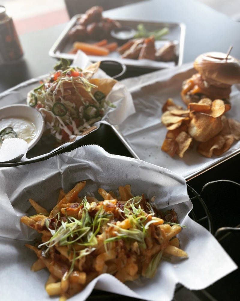 fries and appetizers, plates and pints 