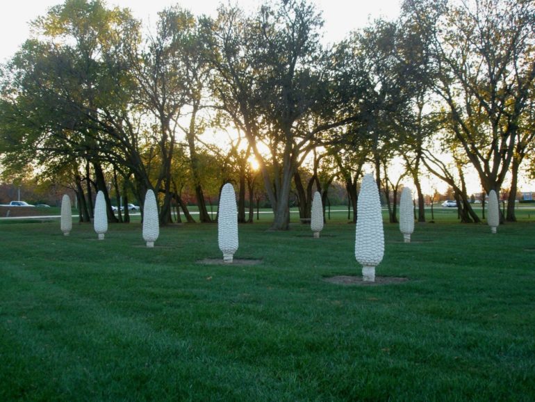 19 Of The Weirdest Roadside Attractions Around Central Ohio 4 Field of corn in Dublin, Ohio