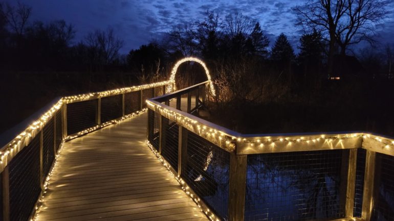 Metro Parks Christmas Lights: Free Twinkling Trails At Inniswood, Highbanks, Blacklick Woods And More 6 columbus metro parks holiday lights