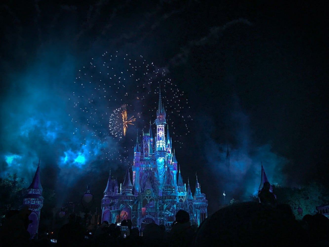 Disney Animation: Immersive Experience Coming To Columbus This Winter jayme-mccolgan-IP1rSwr8R6o-unsplash