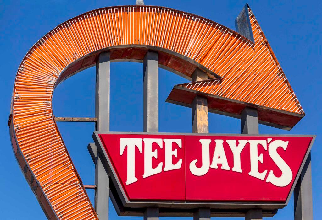 tee jayes neon sign