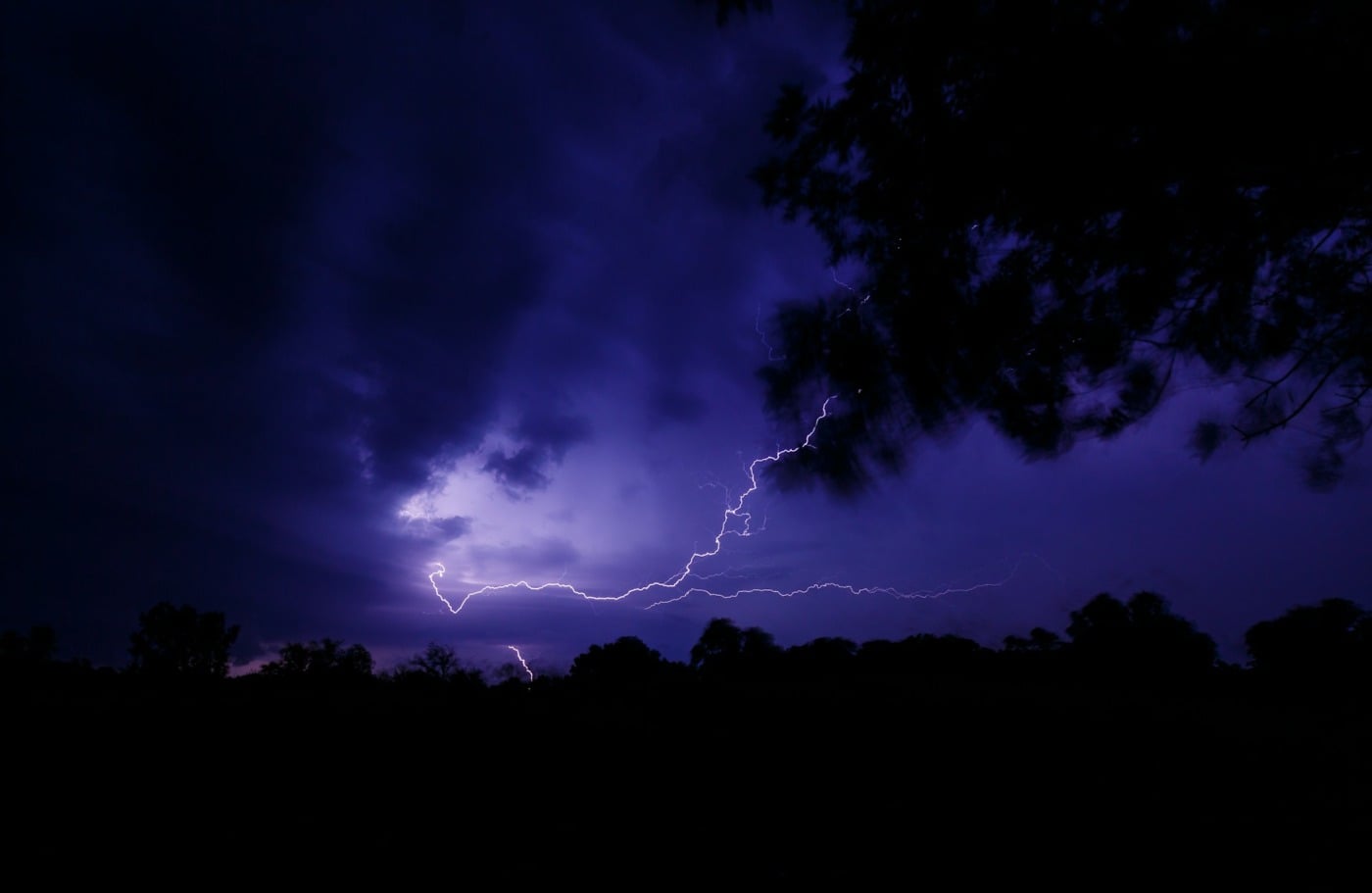 thunderstorm with lightning