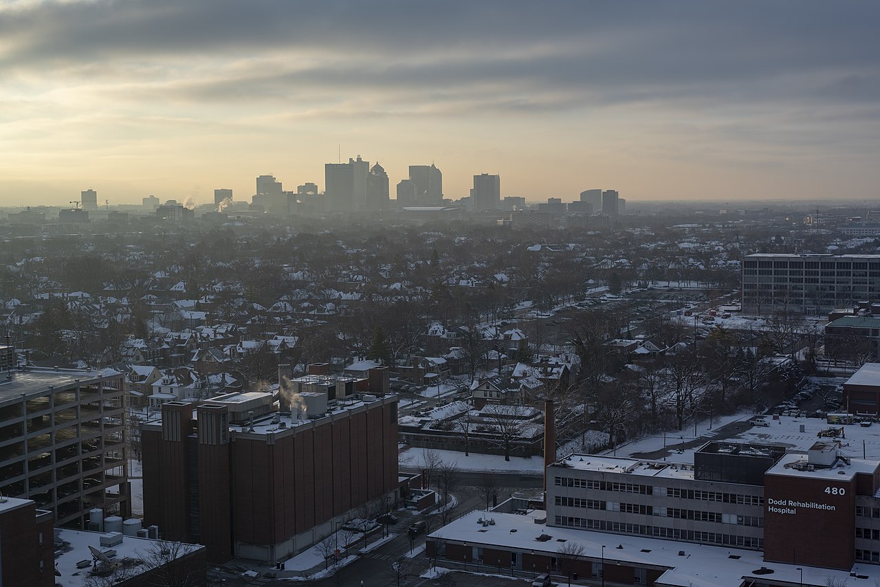 1280px-Columbus_in_Winter_from_OSU_James_1