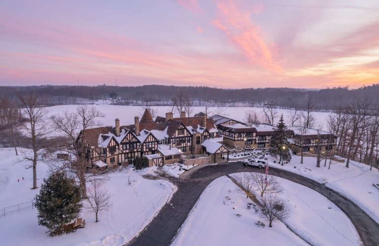 This State Park Manor Offers A Glacier-Carved Lake, Winter Sports, And Fairytale Vibes 8 penderson manor lodge
