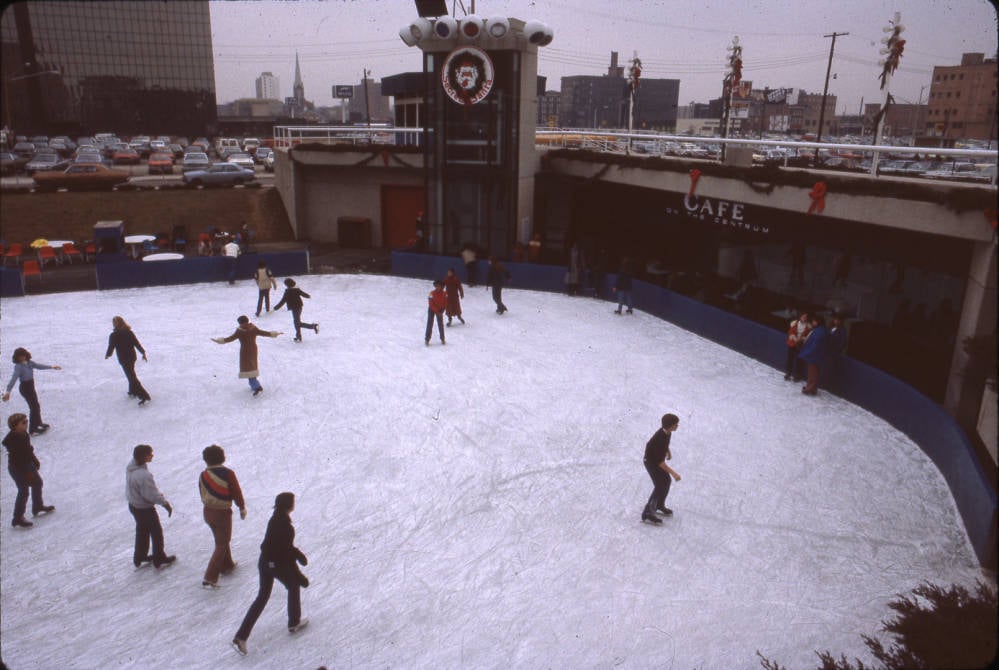 people ice skating at centrum