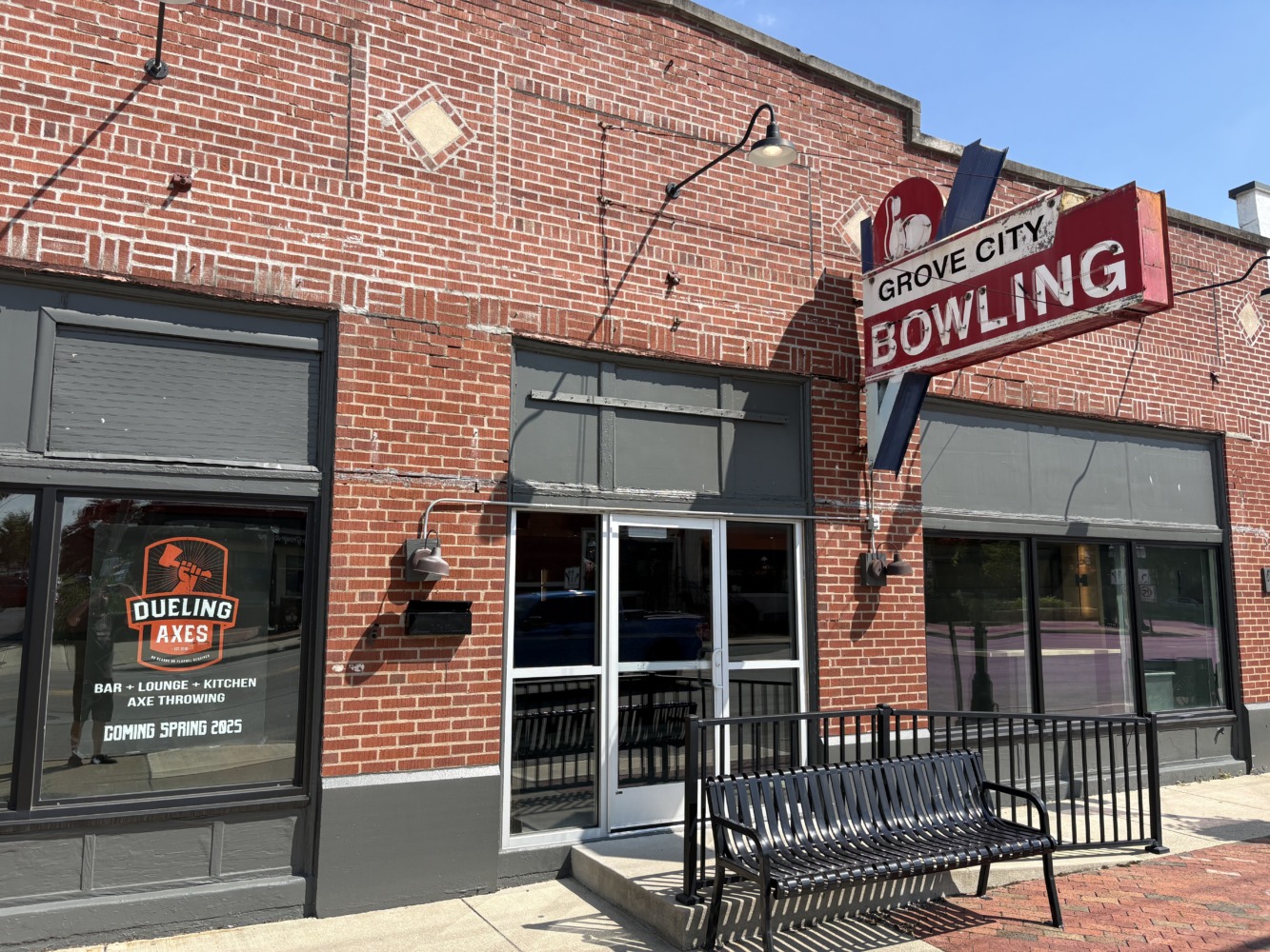 dueling axes grove city