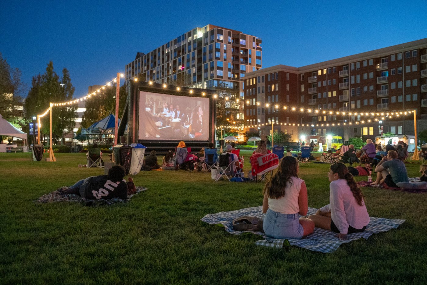 free movie columbus commons