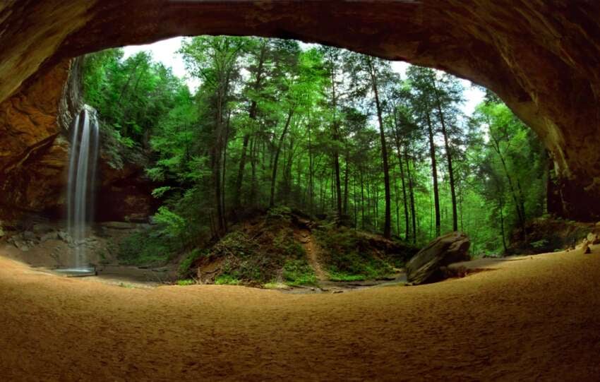 Ash Cave