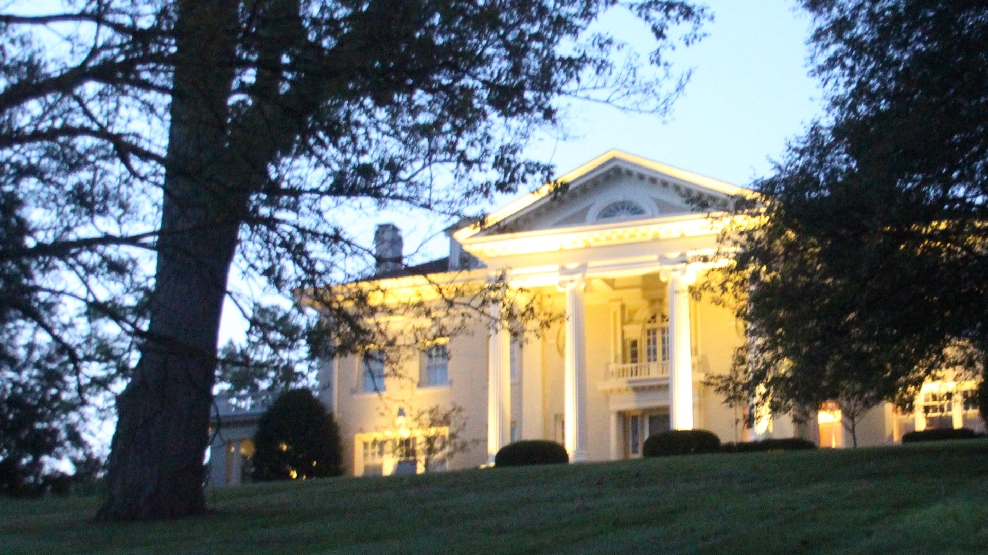 Ohio’s Gilded Age: 9 Mansions and Estates You Can Actually Tour 9 hawthorn hill orville wright home oakwood white columned mansion at sunrise