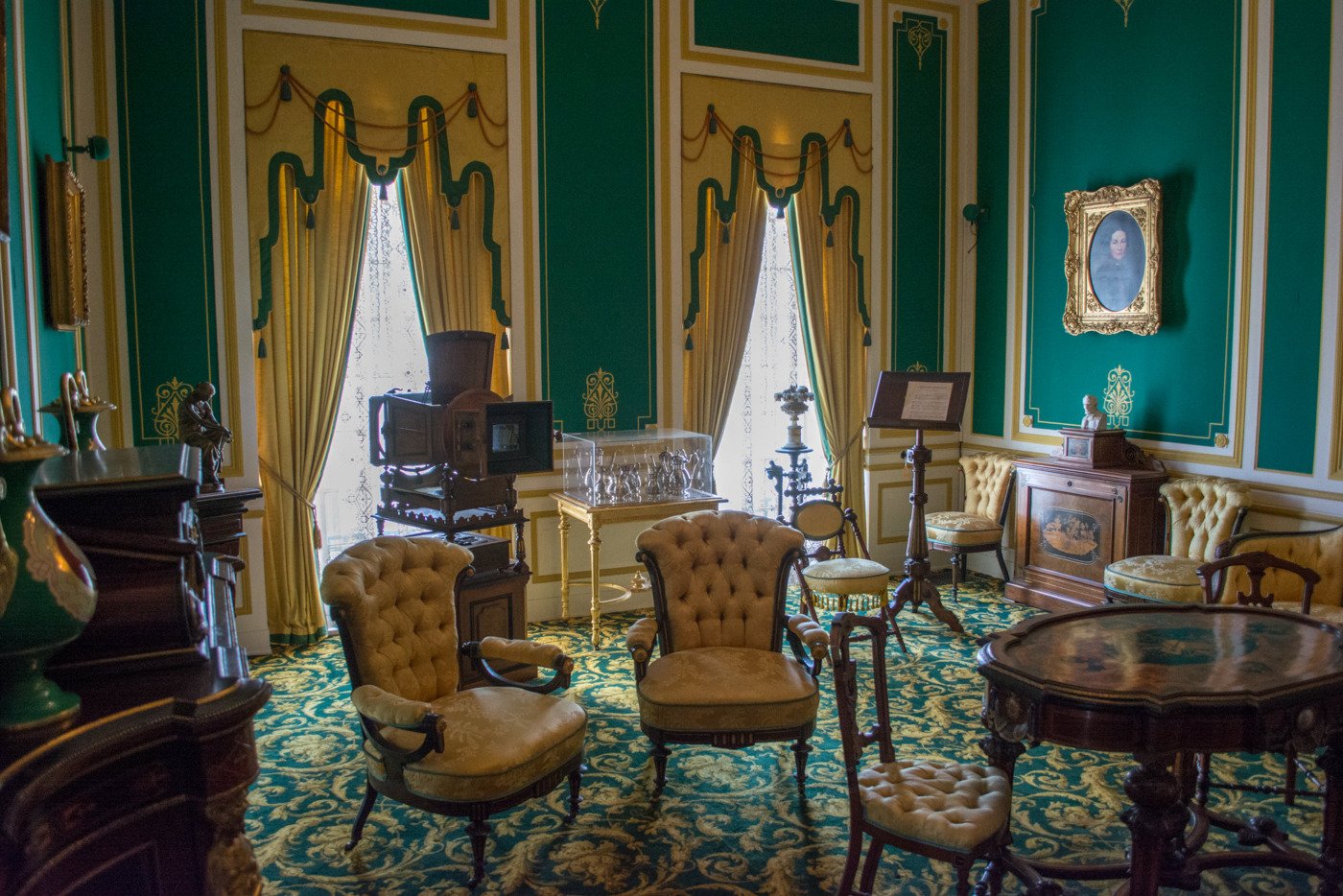 hay mckinney mansion music room