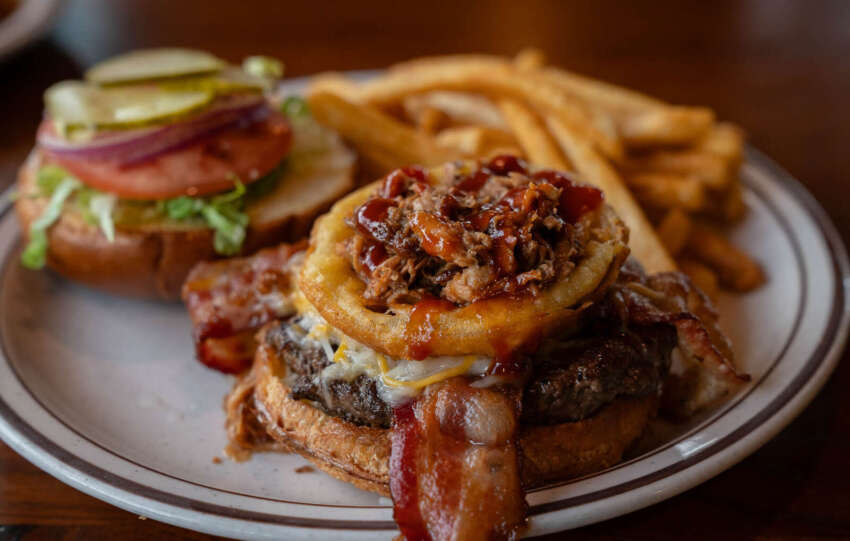 cheeseburger with bacon