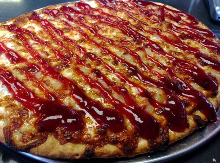 Columbus’ Wildest Thanksgiving Pizza Is Back 4 thanksgiving pizza