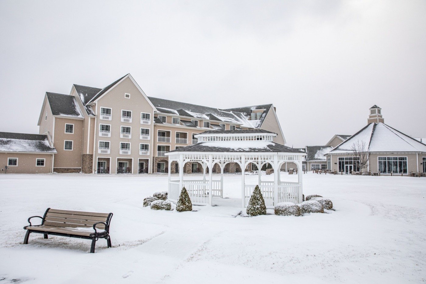 the lodge at geneva-on-the-lake