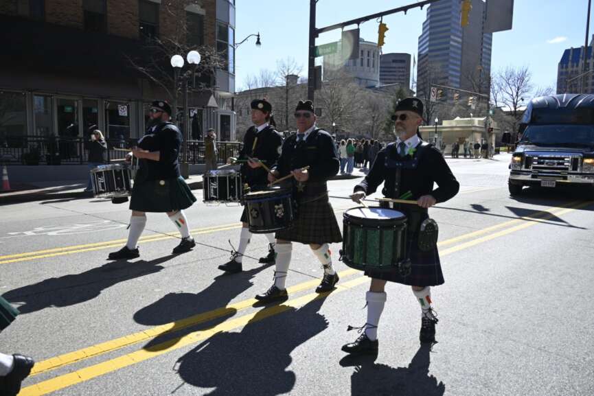 irish drummers in parade