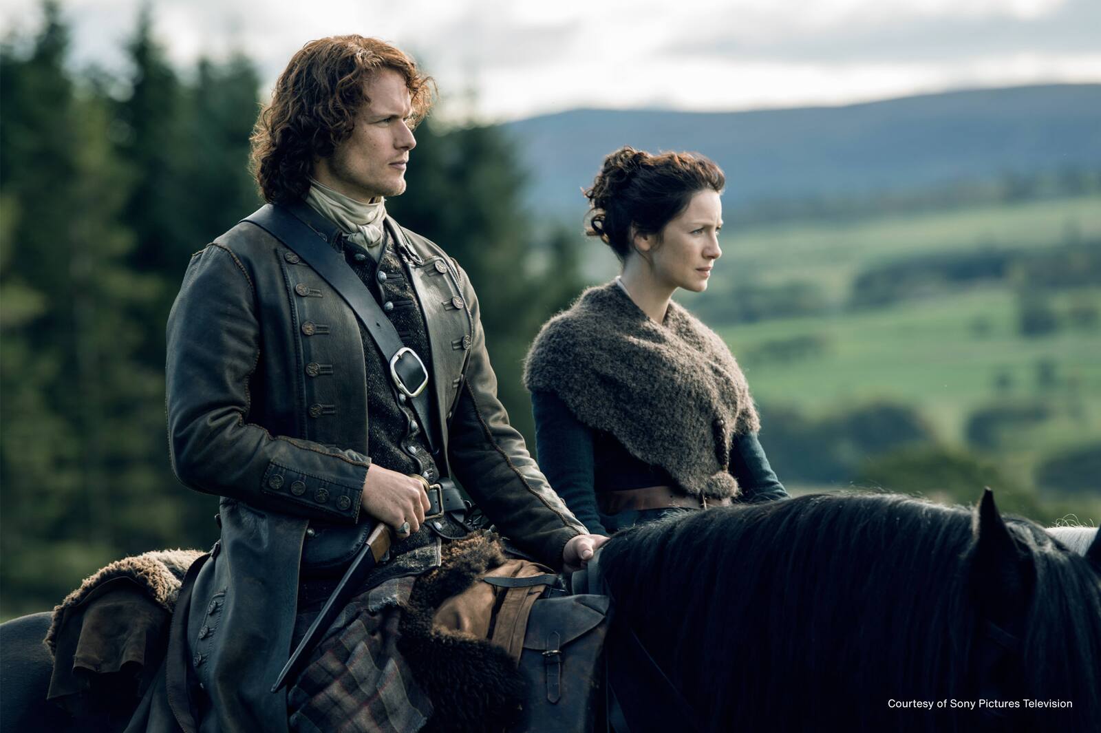 jamie and claire on horseback outlander