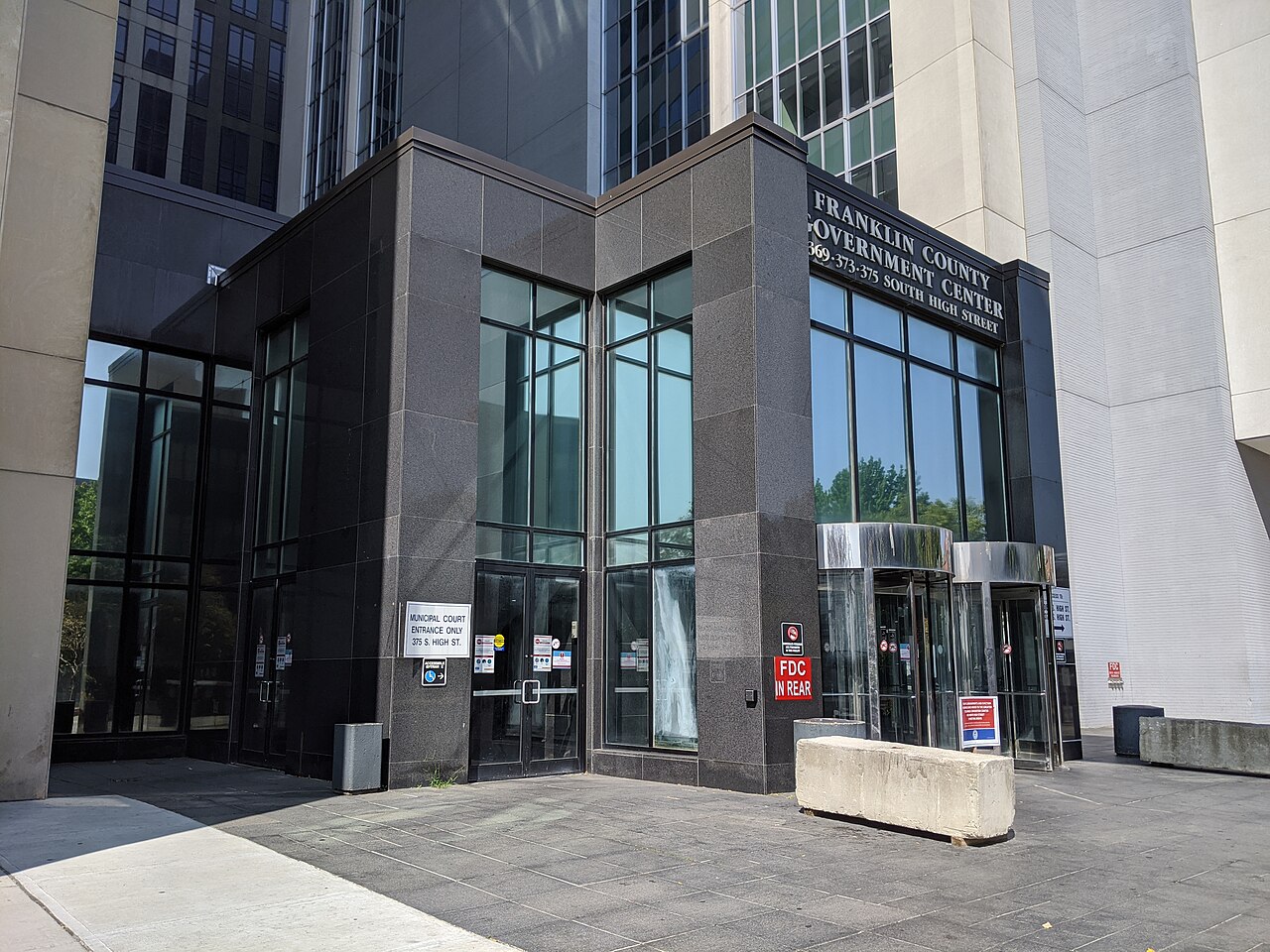 Scam Alert: Fake Parking Ticket Texts Are Popping Up Around Columbus franklin county municipal courthouse