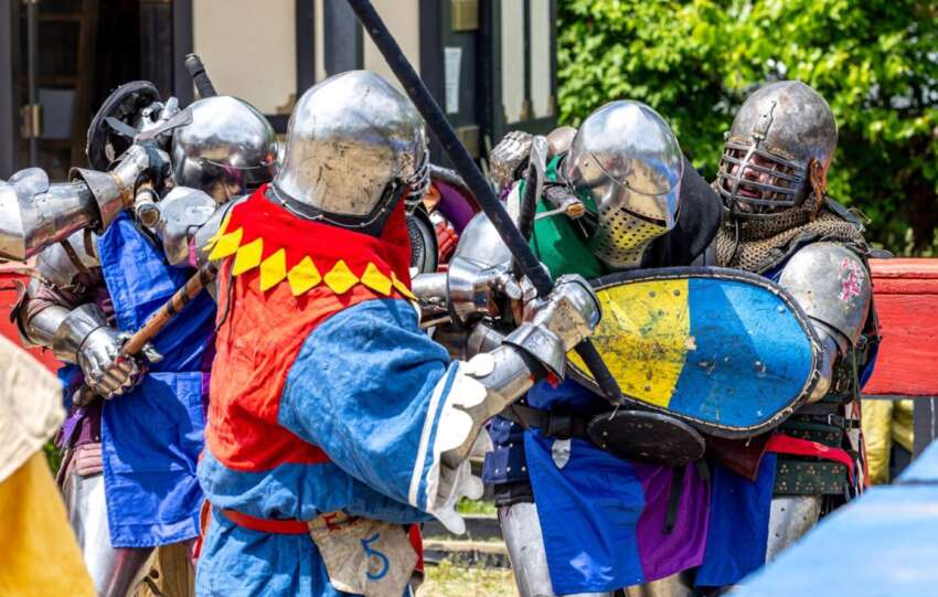 medieval sword fighting