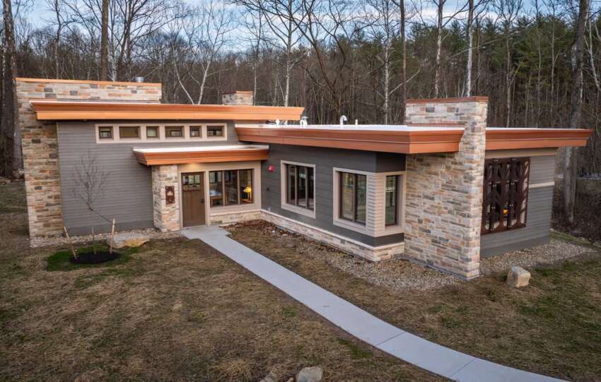 frank lloyd wright inspired cabin