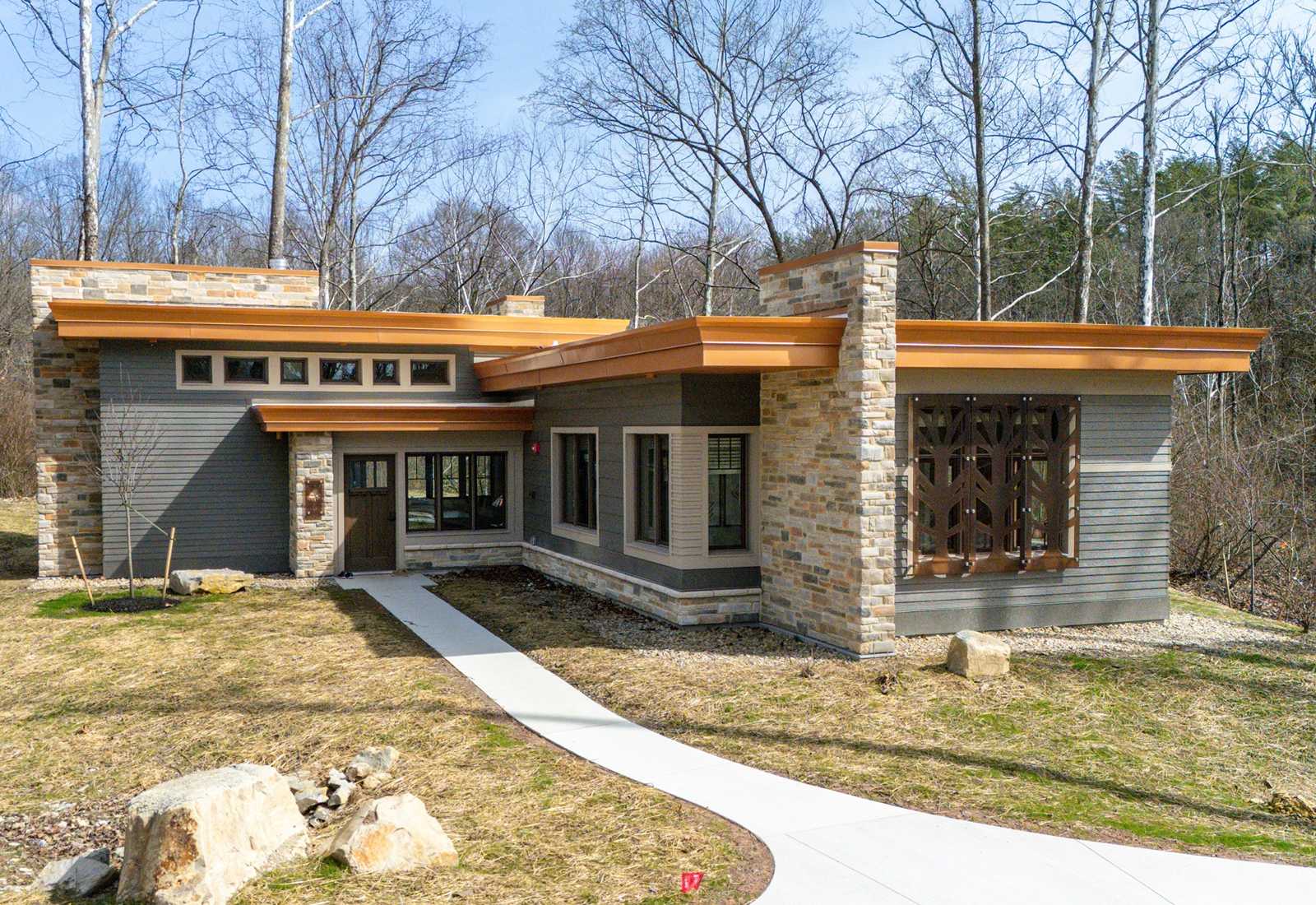 frank lloyd wright inspired cabin