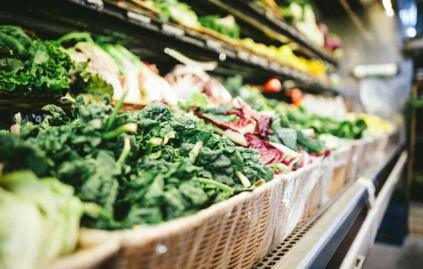 produce on shelf in store