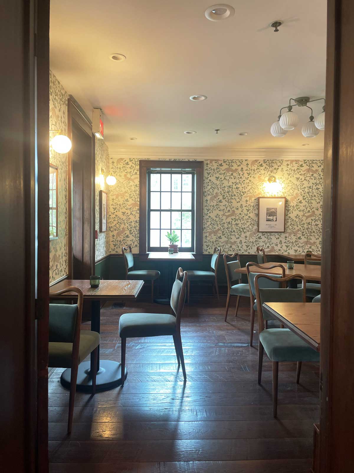 worthington inn dining room