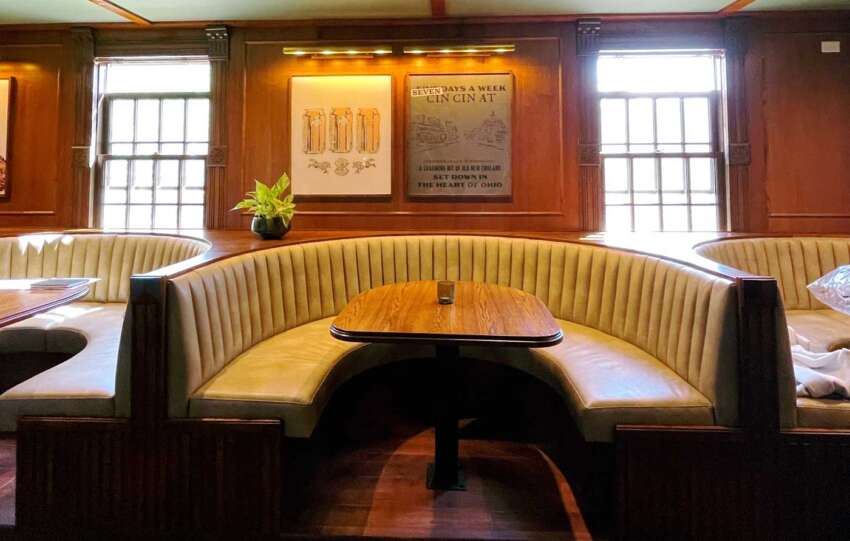 worthington inn booth