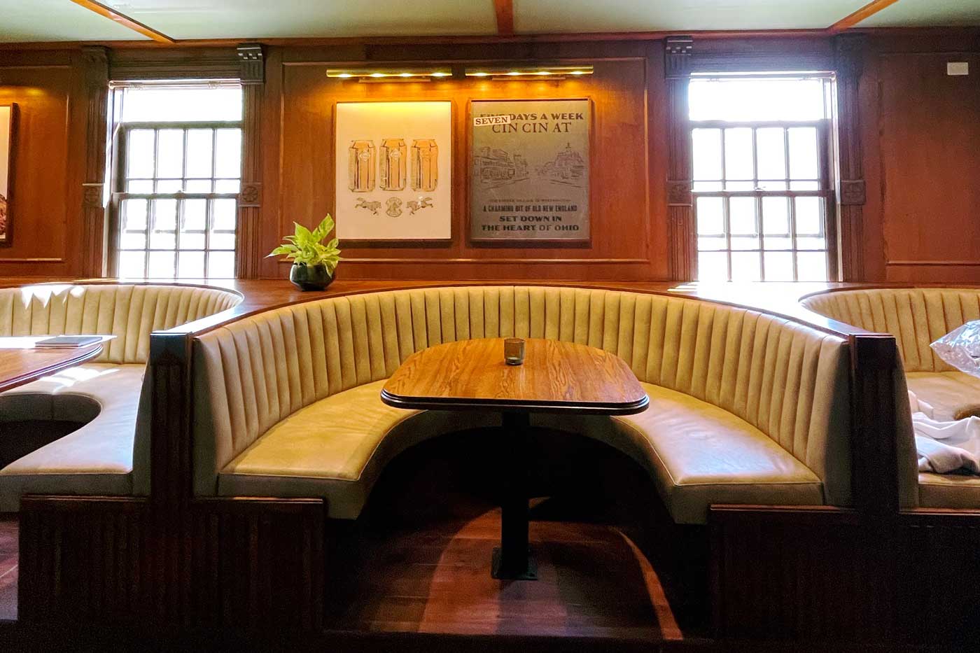 worthington inn booth