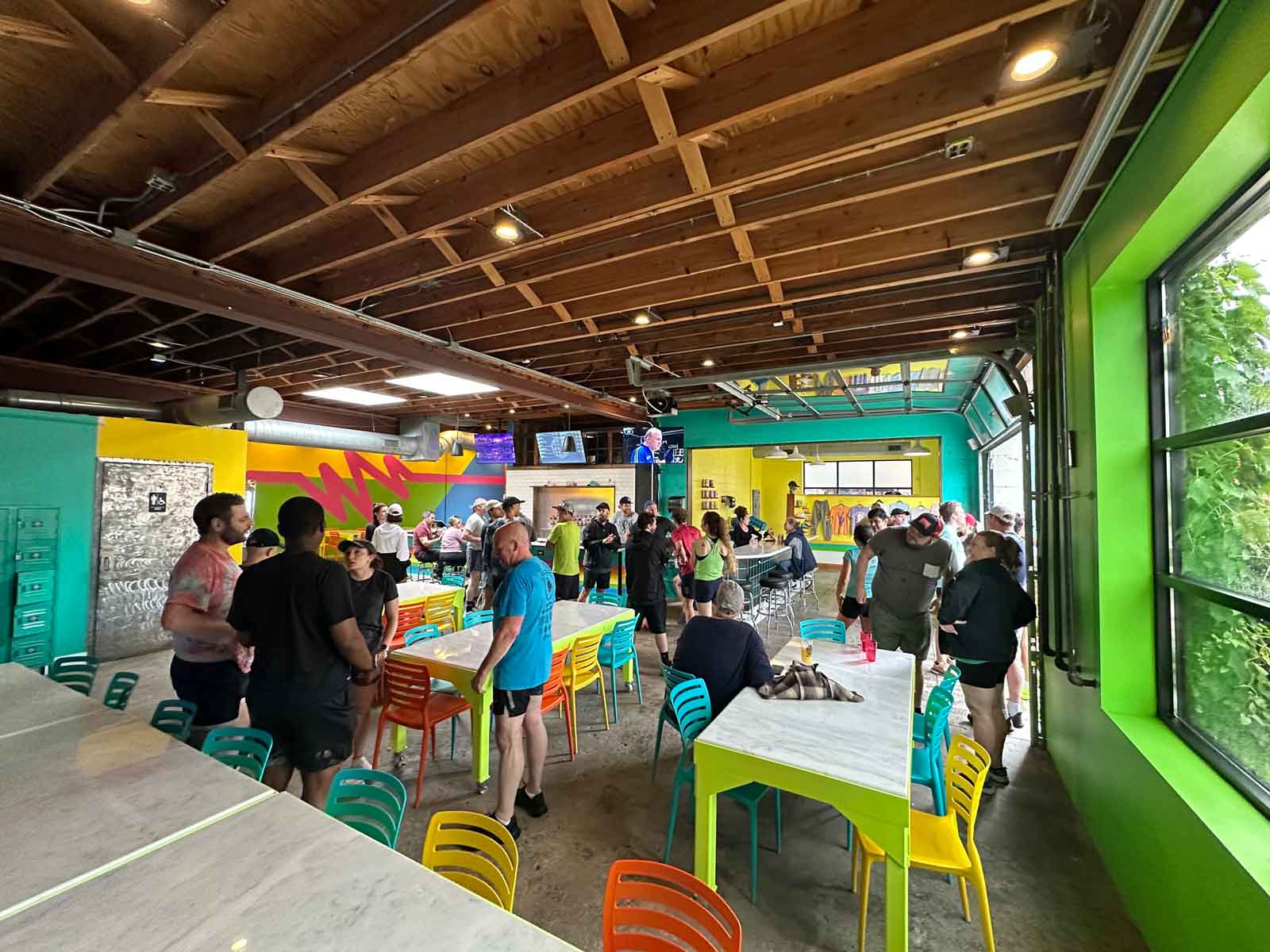 tables at hoof hearted brewing