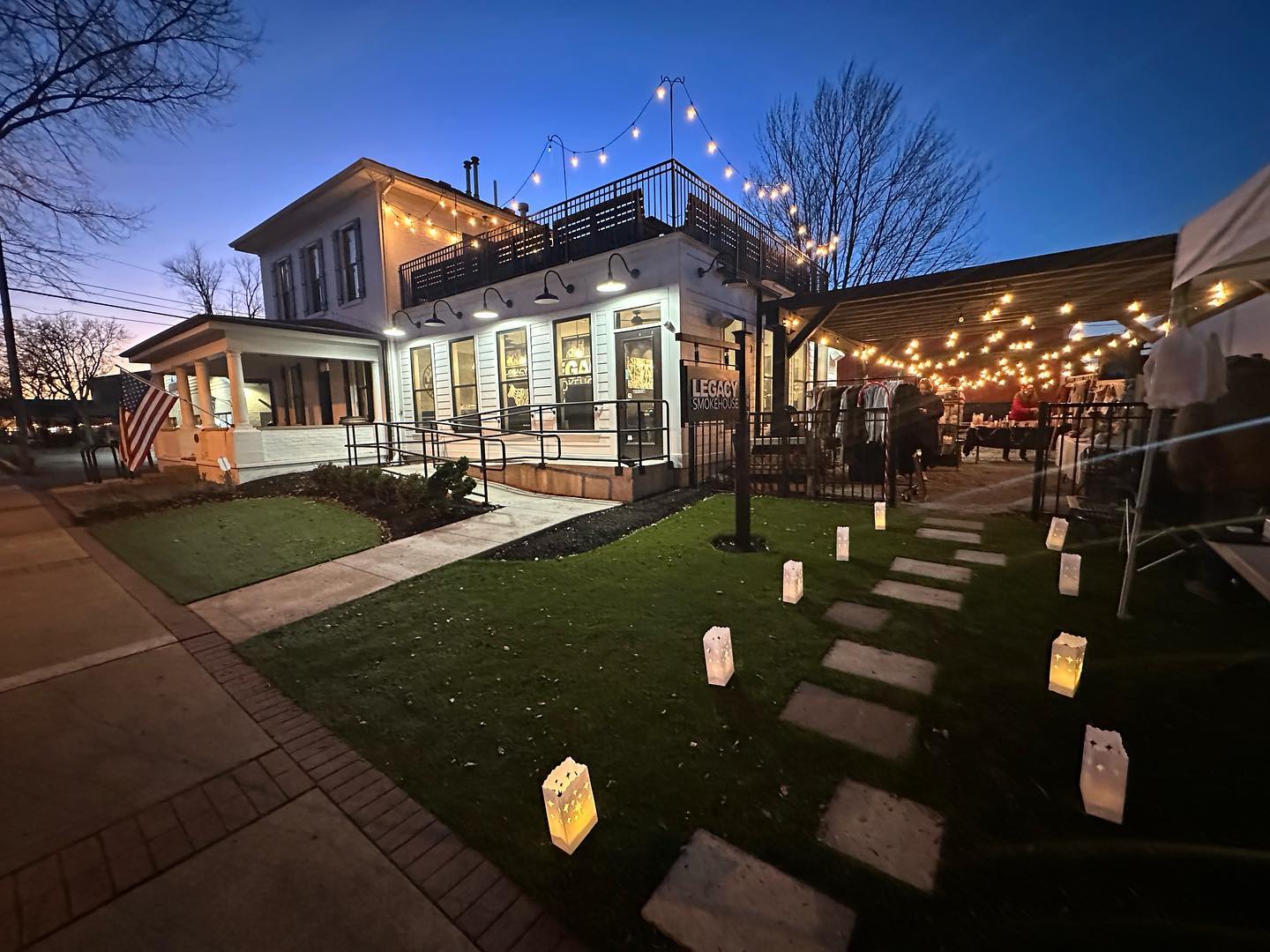 legacy smokehouse restaurant exterior