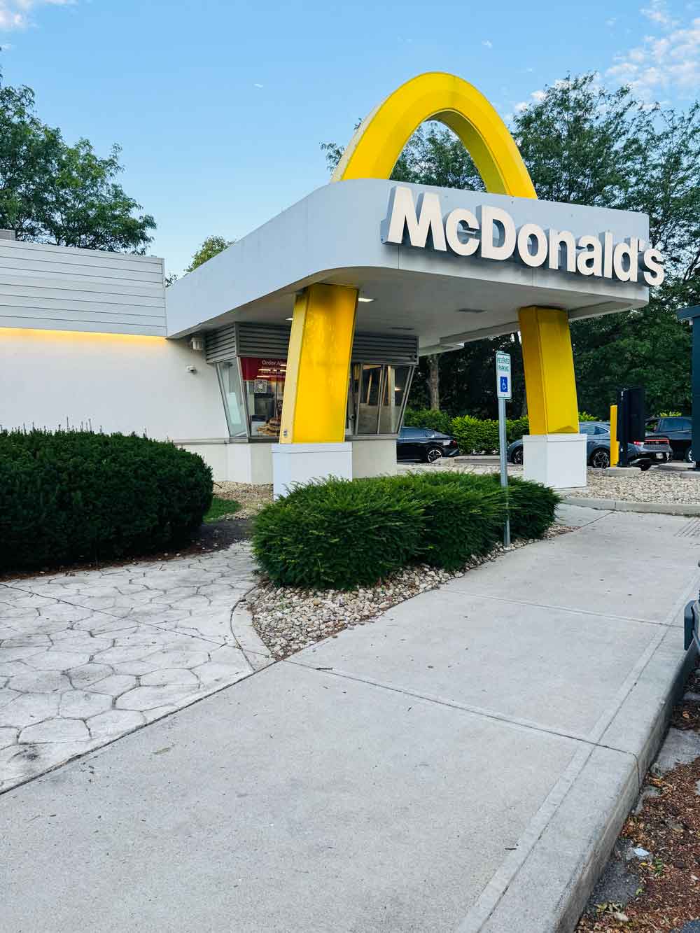 This Retro Gahanna McDonald's Is About To Get A Modern Makeover 1 mcdonalds classic arch