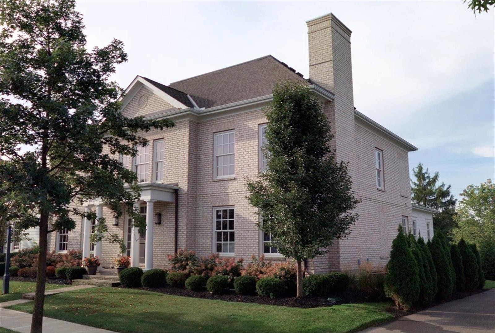 cream brick house new albany ohio