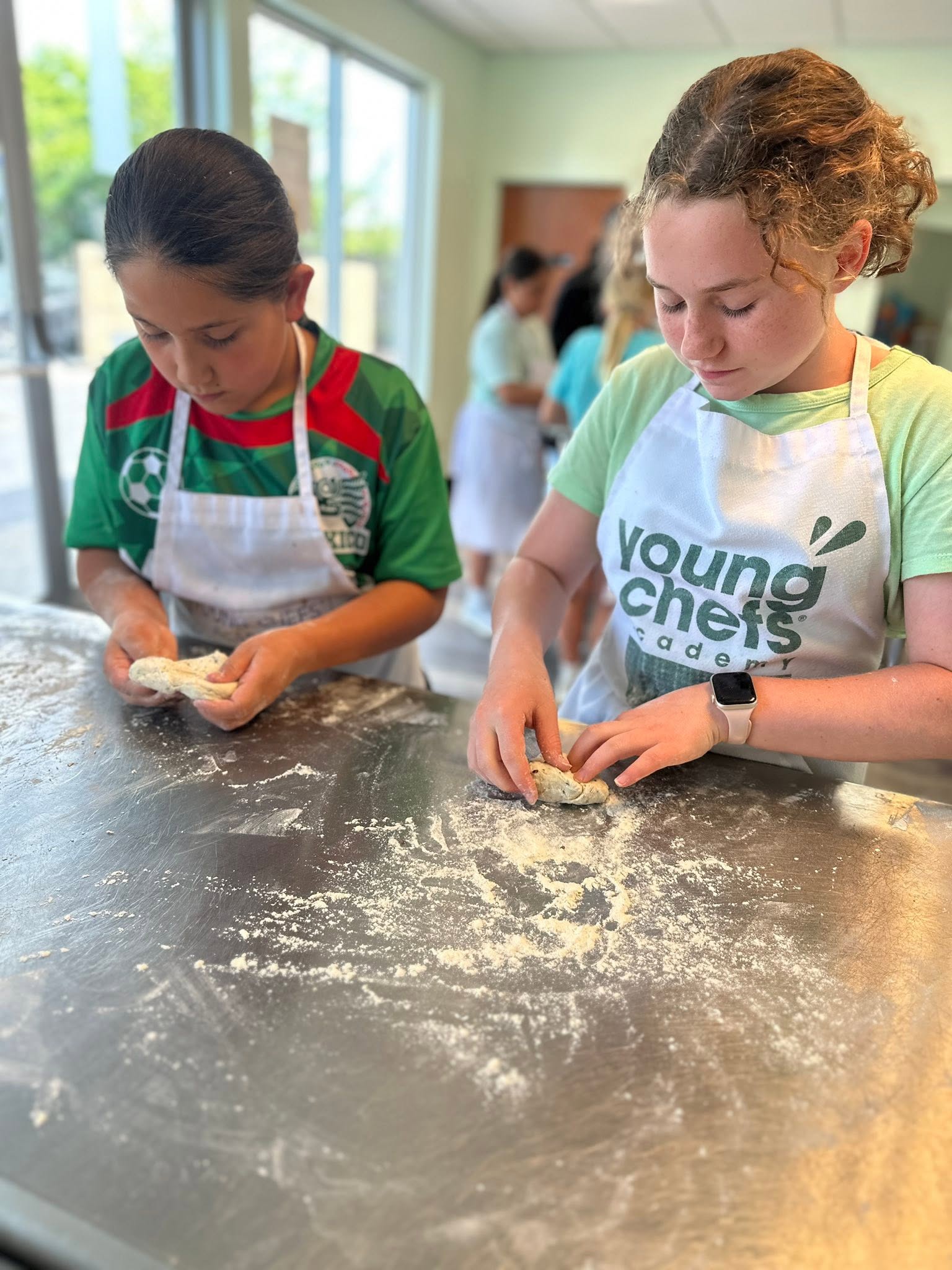 Kids Cooking Classes In Columbus: 6 Spots For Young Chefs 1 kids taking cooking class at young chefs