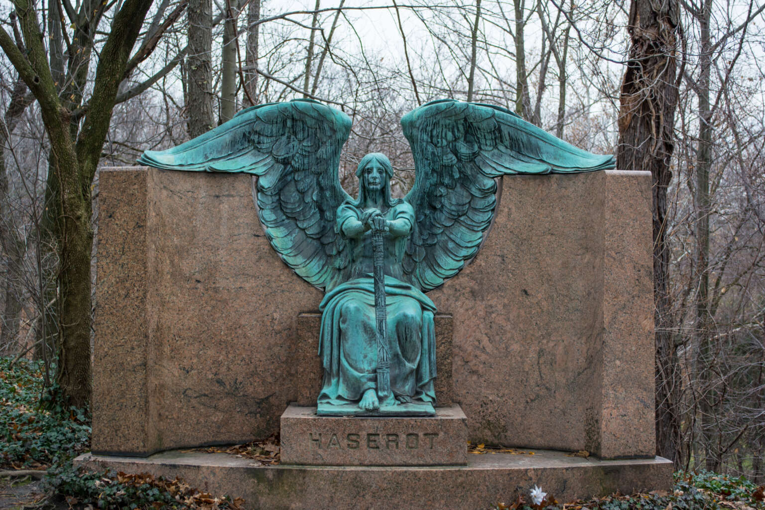 15 Unique And Unusual Monuments Around Ohio 10 haserot angel