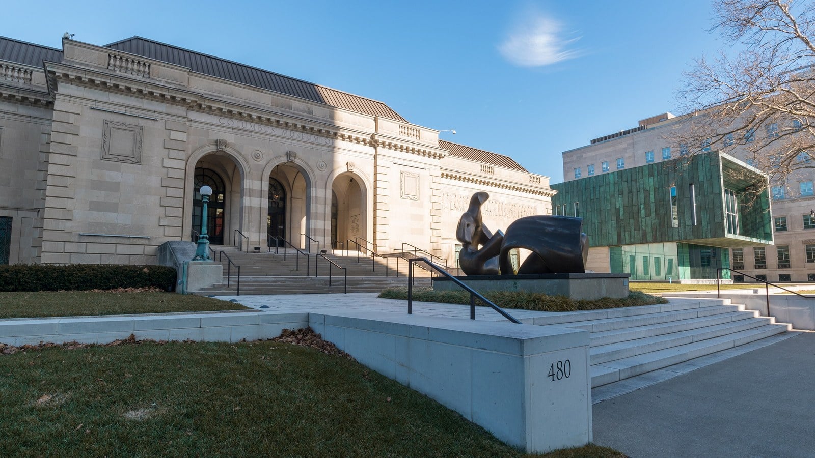 The Best Things To Do In Columbus This Weekend (October 9–11) 8 The limestone front of the Columbus Museum of Art with a Henry Moore bronze and the copper-clad Walter Wing
